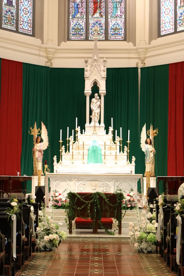 Four Seasons Hotel (C&S)